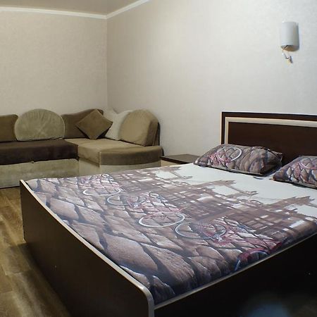 Апартаменты В Центре Металлургов 27 Kr Apartments Кривой Рог Экстерьер фото