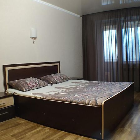 Апартаменты В Центре Металлургов 27 Kr Apartments Кривой Рог Экстерьер фото