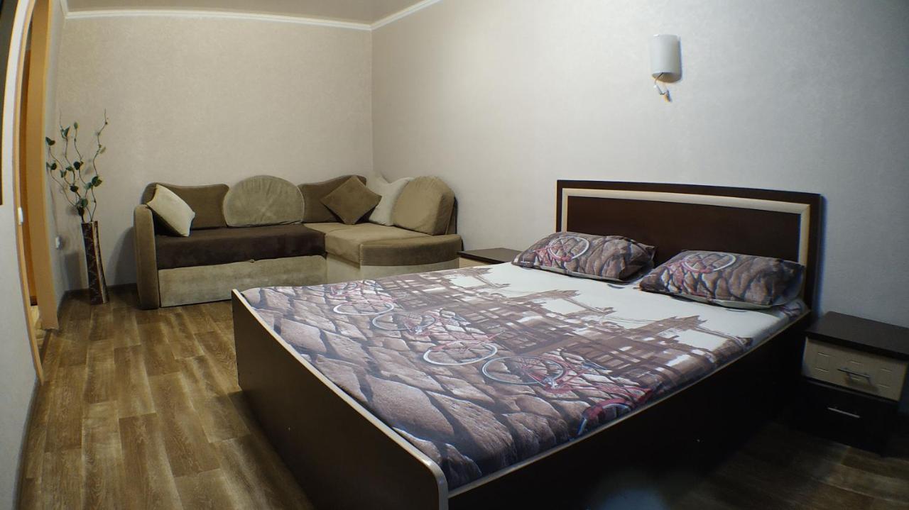 Апартаменты В Центре Металлургов 27 Kr Apartments Кривой Рог Экстерьер фото